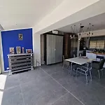 Вилла Superbe Contemporaine Vue Dans Avec Piscine Et Tennis *
