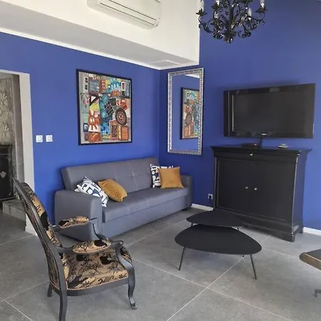 Superbe Contemporaine Vue Dans Avec Piscine Et Tennis Villa *