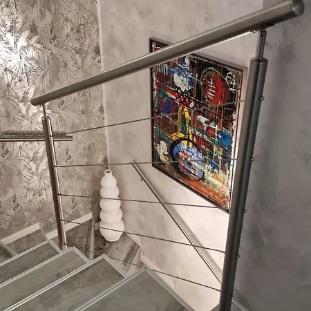 Superbe Contemporaine Vue Dans Avec Piscine Et Tennis * Hyeres